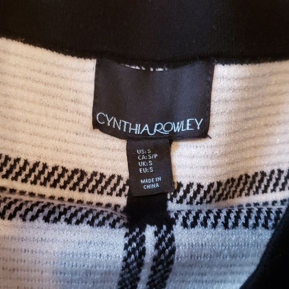 NEW Cynthia Rowley Mini Skirt Size Small - Picture 2 of 3